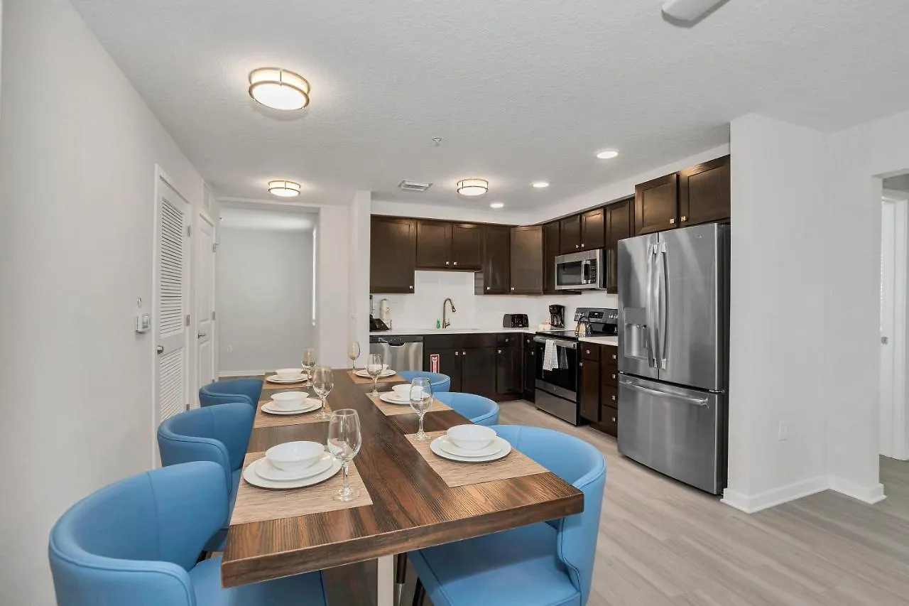 4013 Breakview Drive * Hunters Creek
