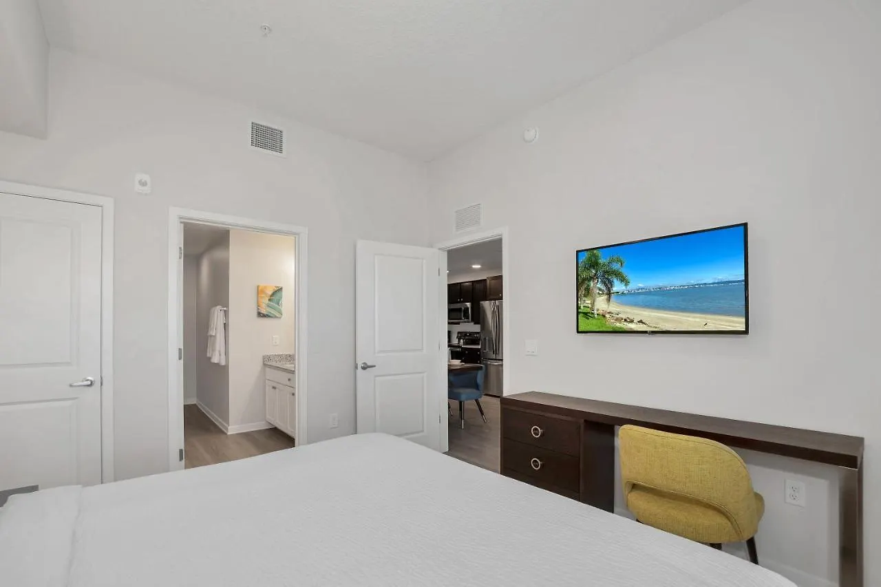 Apartment 4013 Breakview Drive