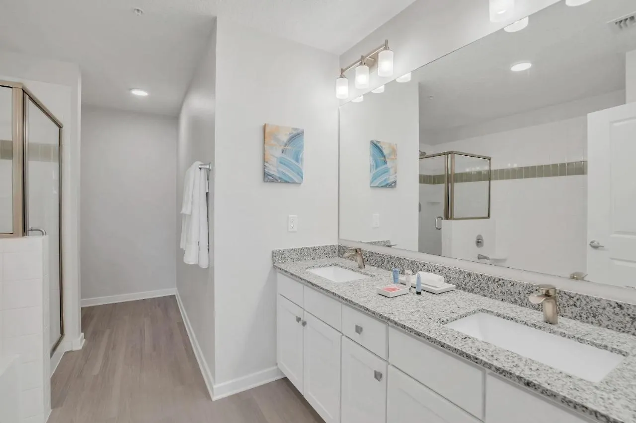 4013 Breakview Drive * Hunters Creek