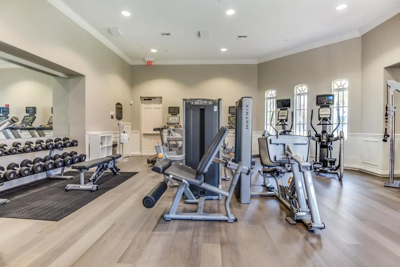 Apartment 4013 Breakview Drive *