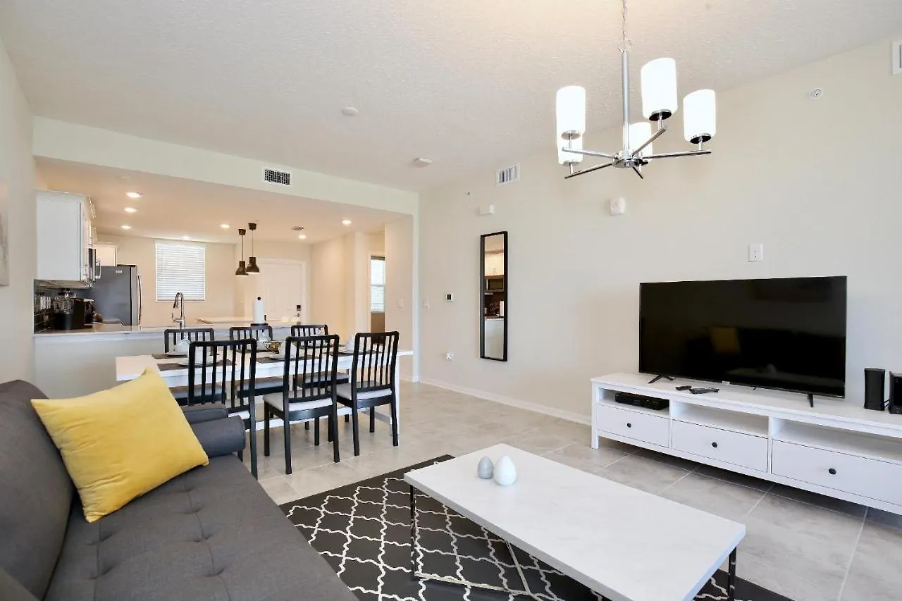 Apartment Beautiful In Lux Storey Community 10 Miles To Disney! Kissimmee