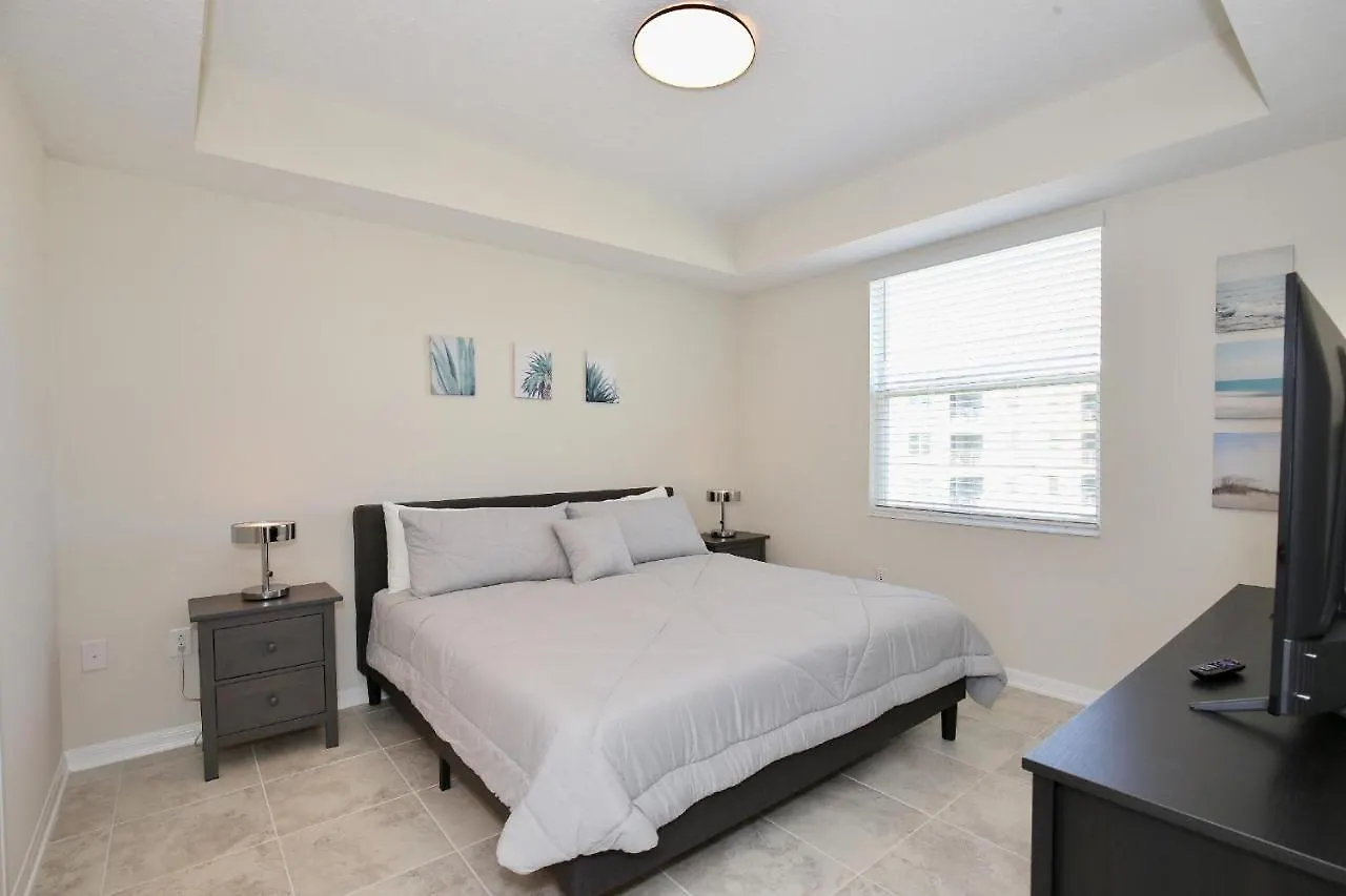 Beautiful In Lux Storey Community 10 Miles To Disney! *