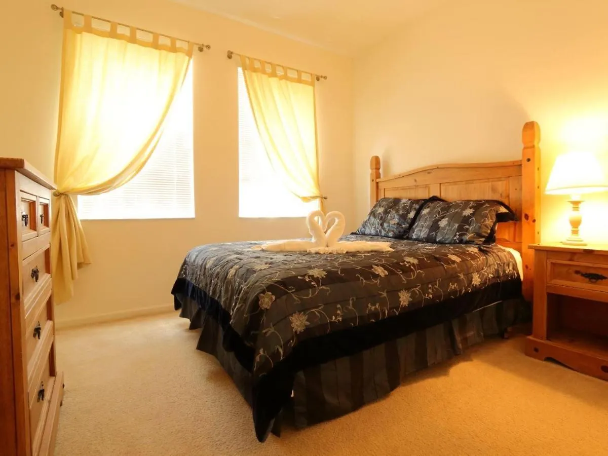 4 Bed 2245 Semesterbostad