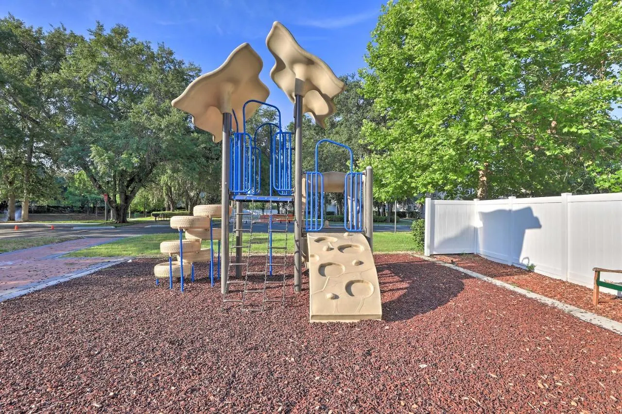 Lucaya Village Townhome With Pool, 6 Mi To Disney! * Kissimmee