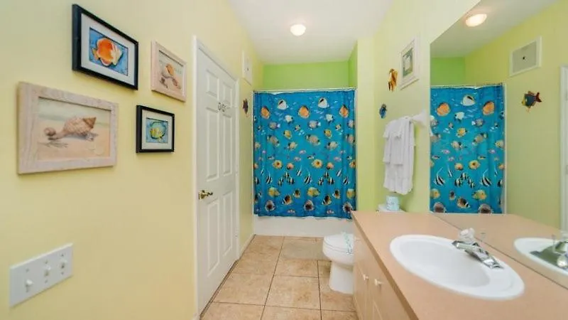Spacious 3 Bedroom In Windsor Palms Gated *