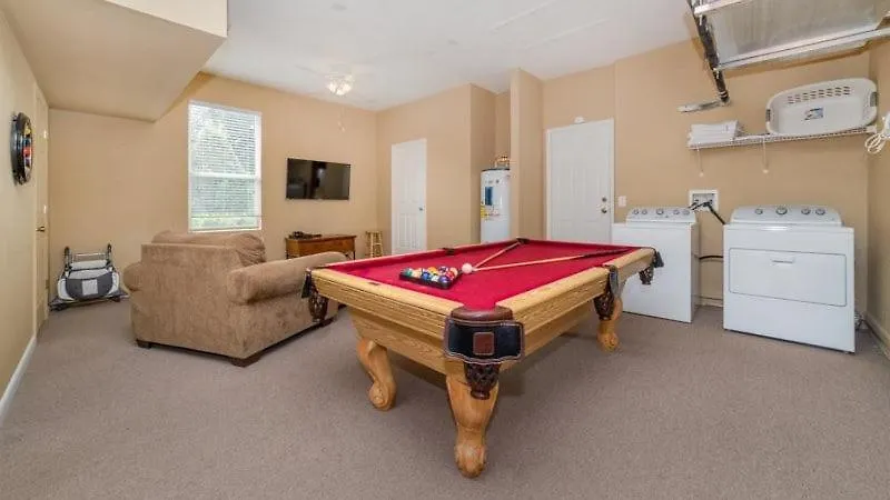 1 Mile To 4 Bedroom 4 Bath Pool In The Windsor Hills