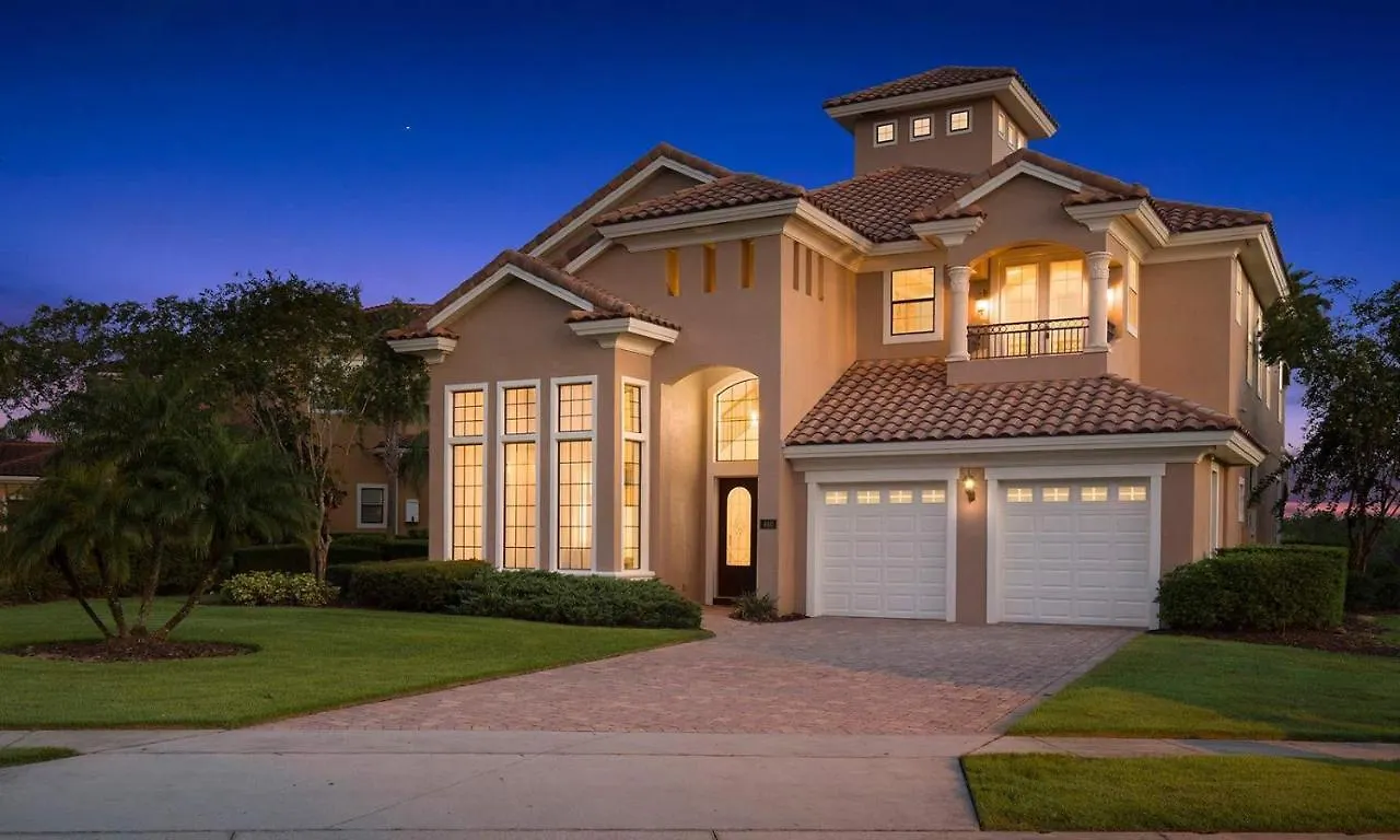 Upscale 7 Bdrm Oasis With Theater At Reunion *
