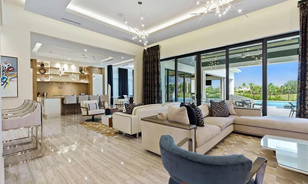 Luxurious 9 Bdrm Estate With Golf Simulator And Entertainment Loft At Reunion Casa de Férias Kissimmee