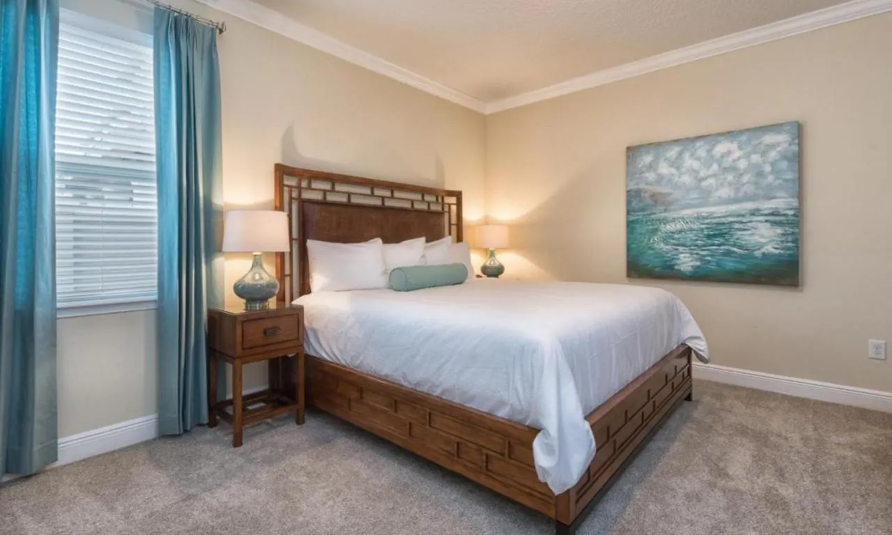 Spacious 13 Bdrm Oasis With Large Pool And Deck At Reunion *