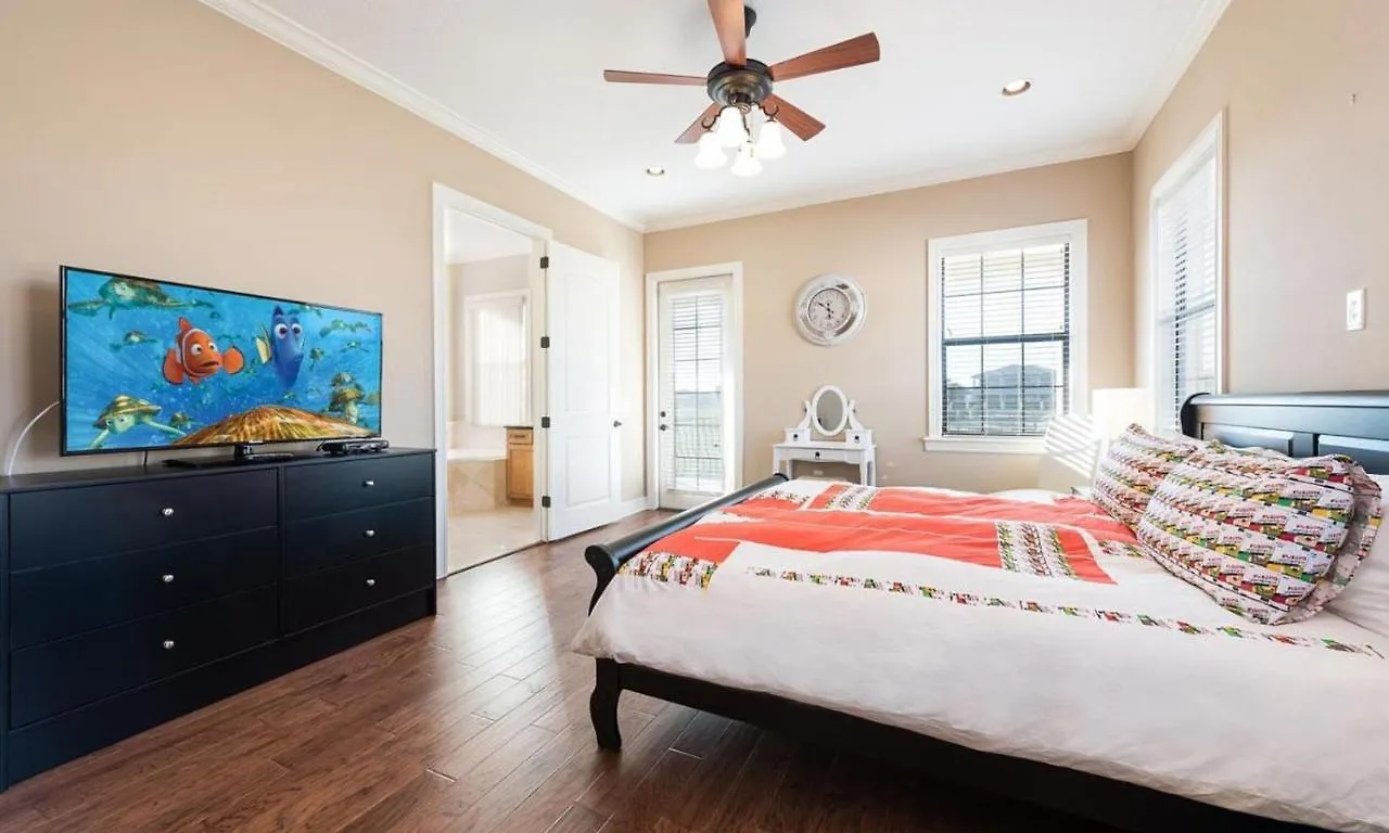 Classic 4 Bdrm With Golf Course Views At Reunion