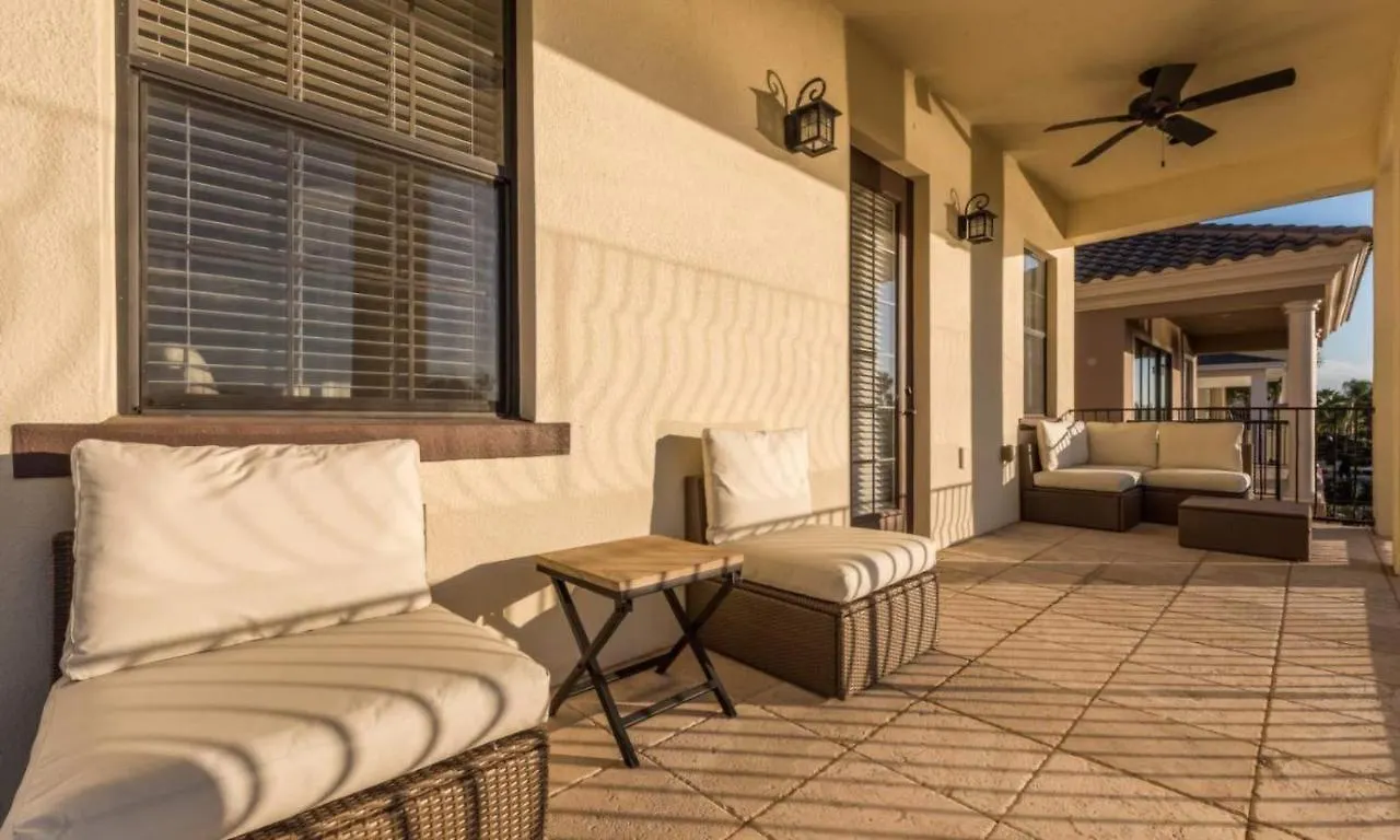 Classic 4 Bdrm With Golf Course Views At Reunion 別荘 キシミー