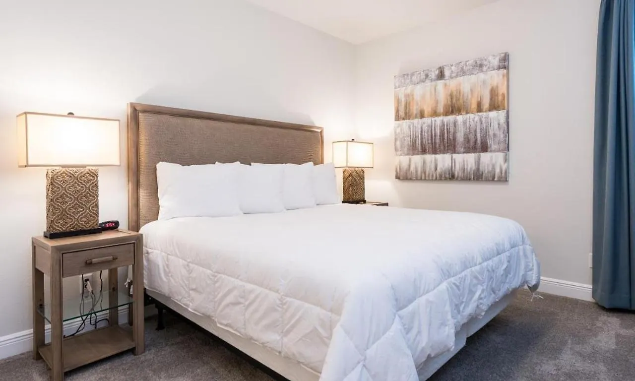 Wonderful 13 Bdrm With Private Theater At Reunion 키시미