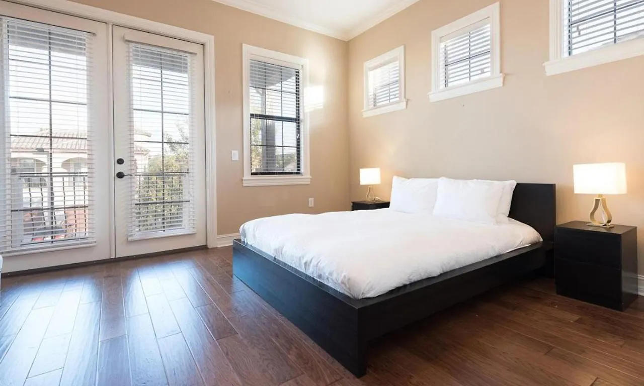 Classic 4 Bdrm With Golf Course Views At Reunion