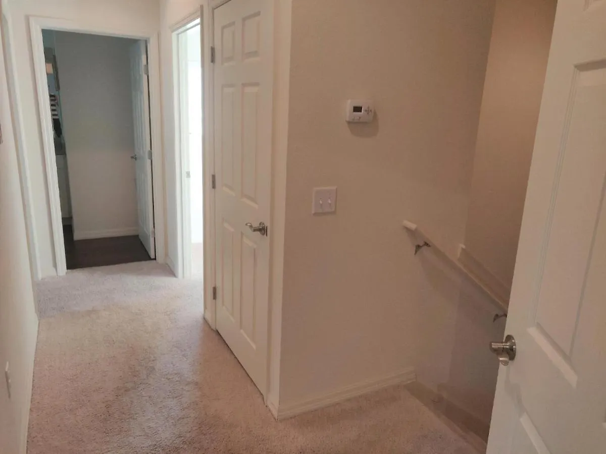 Amazing Townhouse Fits 10 In Gated Community 10 Min To Disney! *