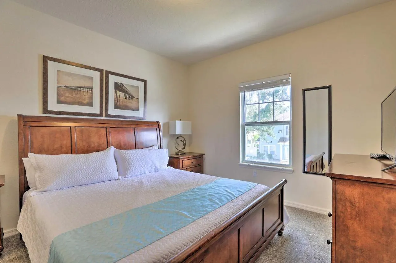 Lucaya Village Townhome With Pool, 6 Mi To Disney! Kissimmee