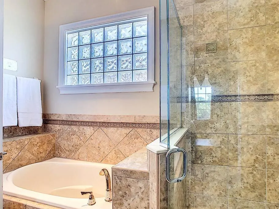 Casa de Férias Two King En-suites …inside The Prestigious Reunion *