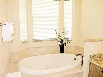 호텔 Homes4uu - Area Vacation Rentals- 3*
