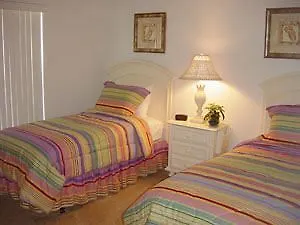 Homes4uu - Area Vacation Rentals- 3* 키시미
