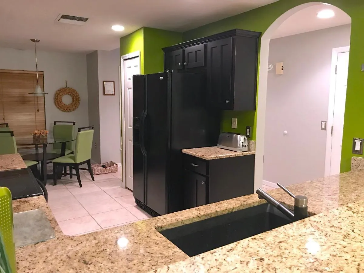 South Facing Pool With View - Hot Tub - Berkley Gated - Nr Villa *