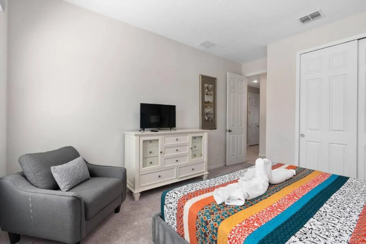 Modern Solara With Pool, 7bd Willa *