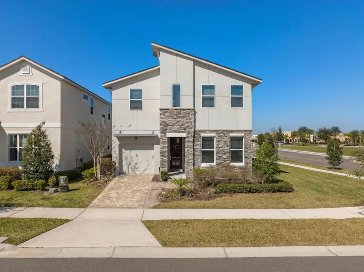 Modern Solara With Pool, 7bd Willa *
