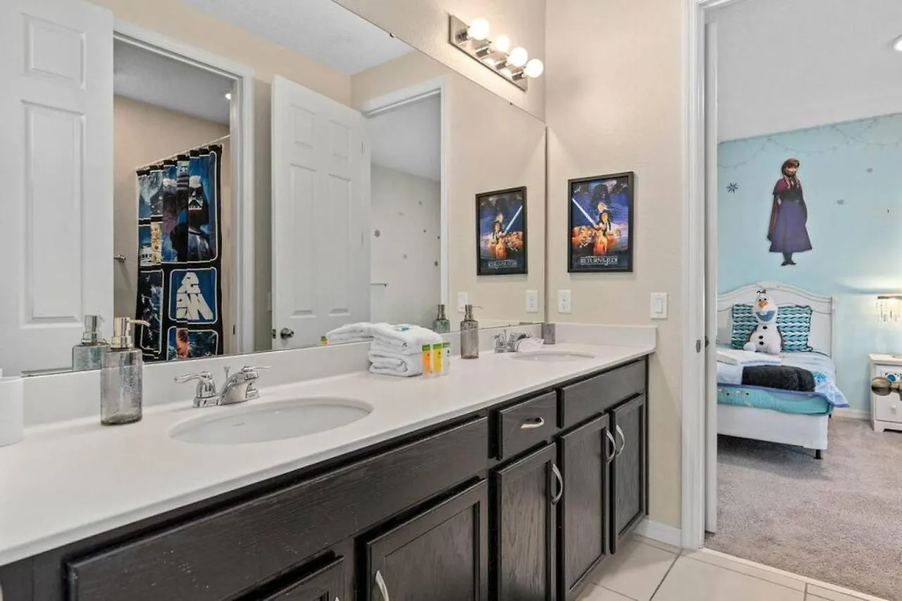 Willa Modern Solara With Pool, 7bd Kissimmee