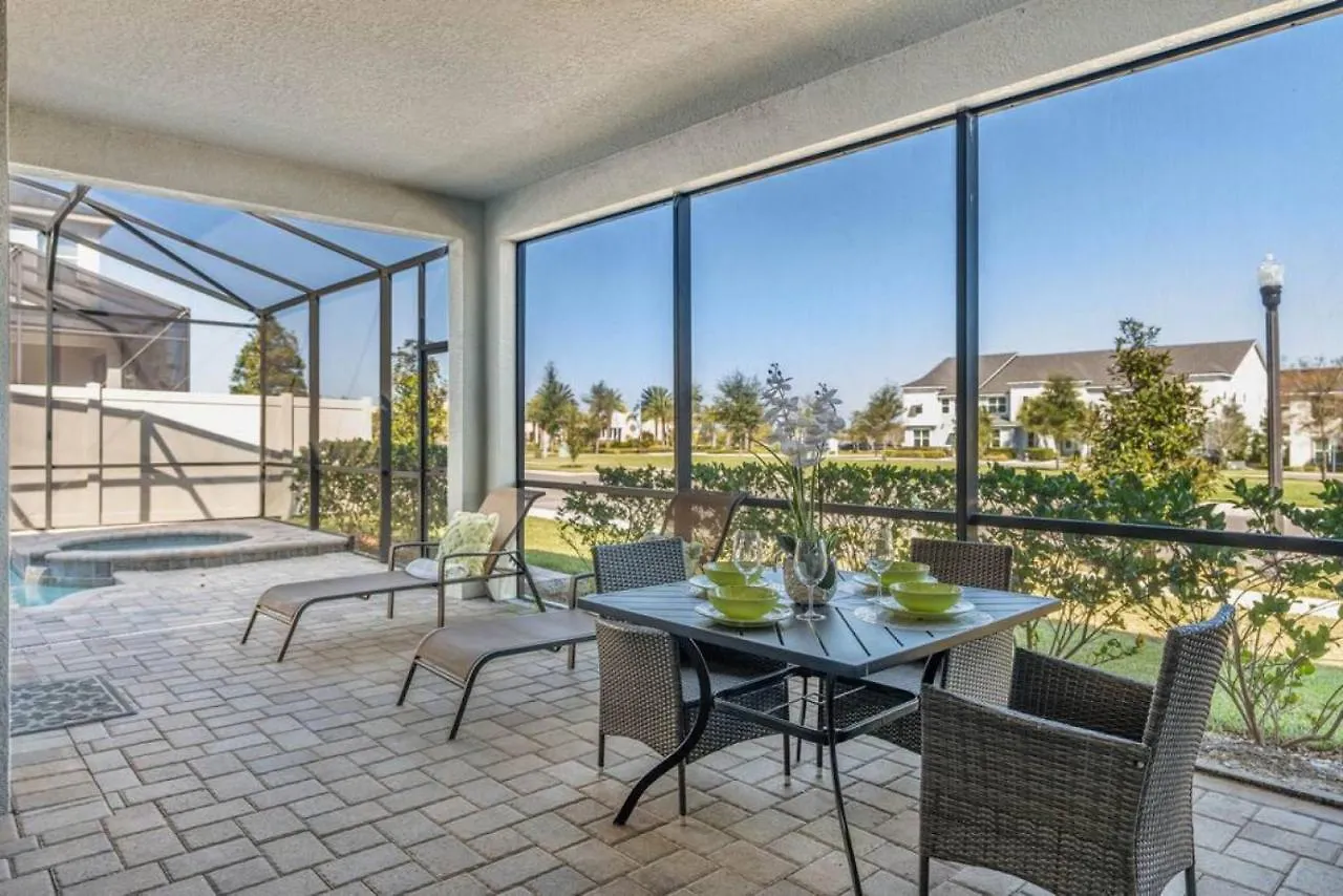 Modern Solara With Pool, 7bd Willa