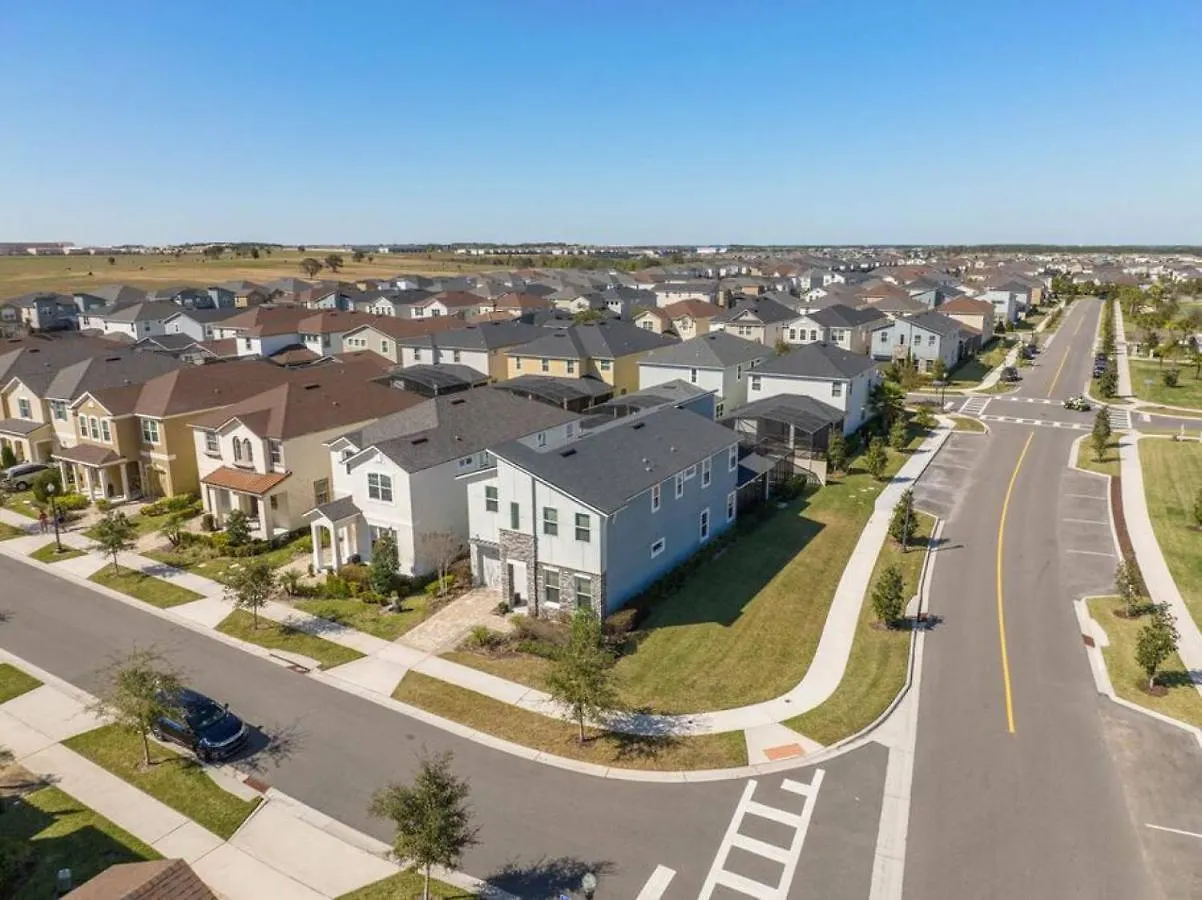 Modern Solara With Pool, 7bd Willa Kissimmee