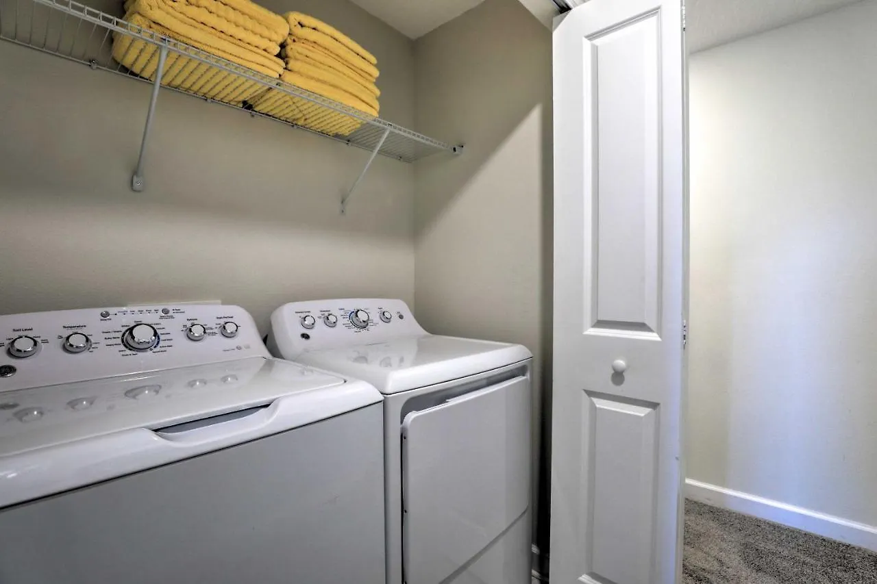 Holiday home Chic Townhome, 5 Mi To World! *