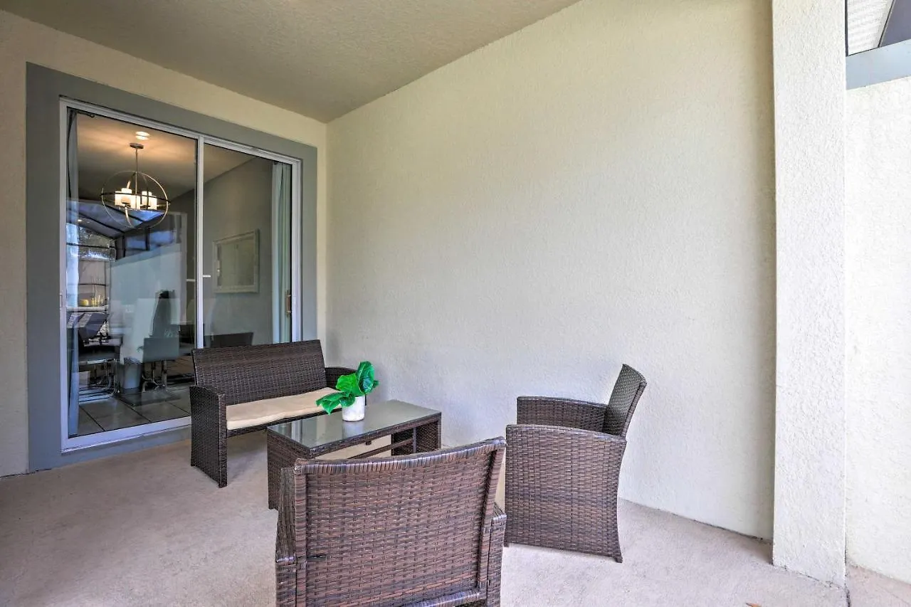 Chic Townhome, 5 Mi To World! Kissimmee