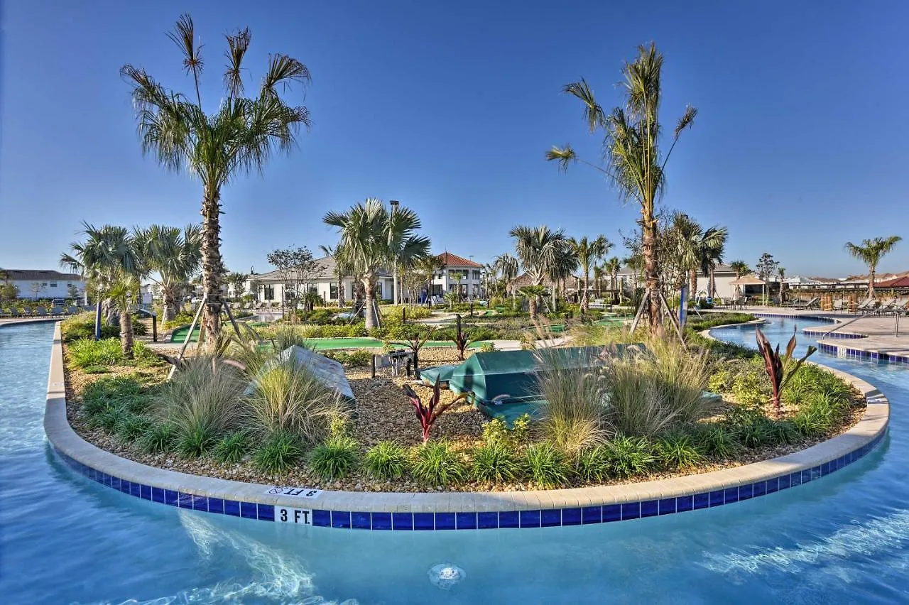 Chic Townhome, 5 Mi To World!