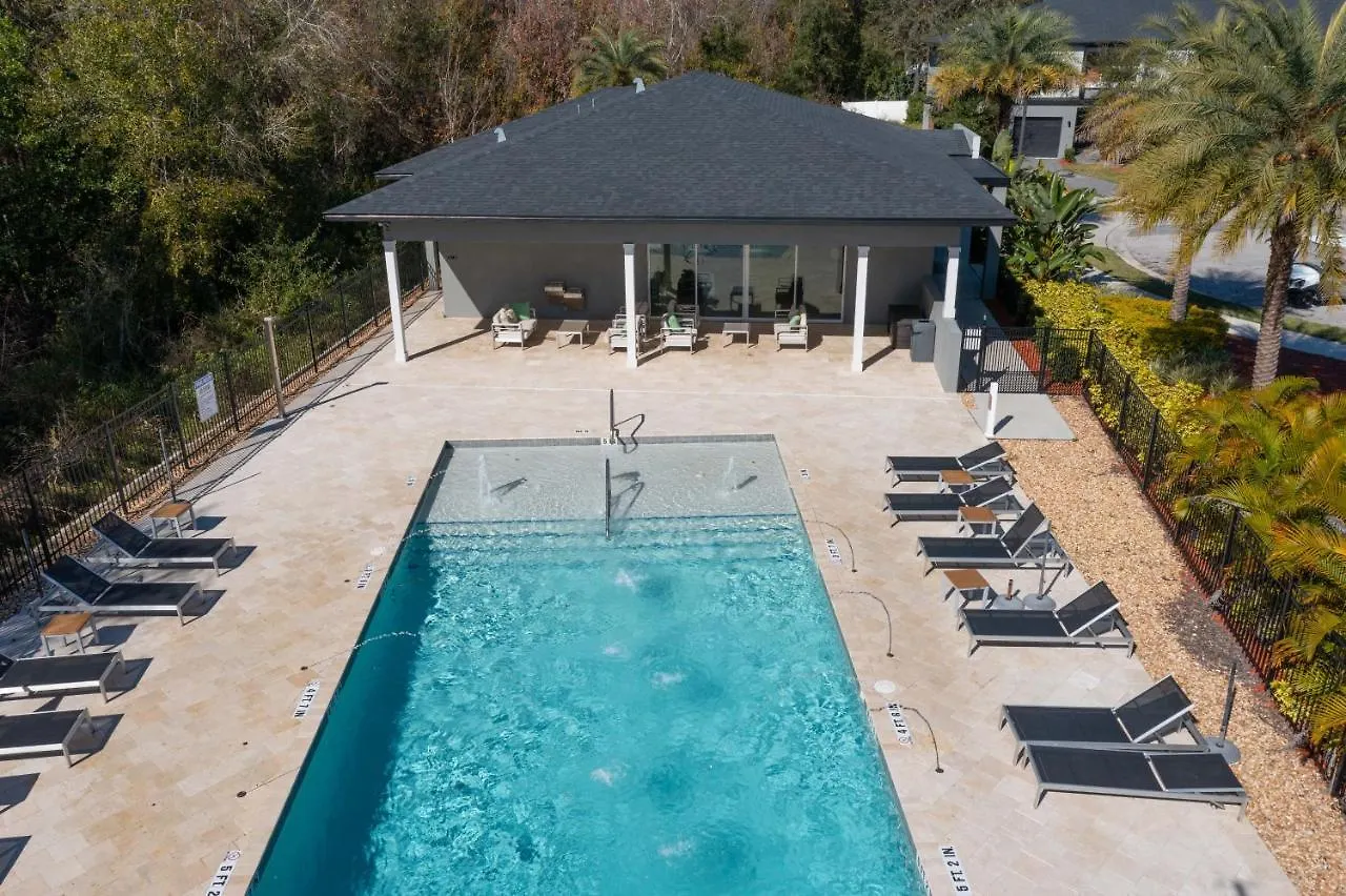 Beautiful Four Bedrooms Townhouse At Le Reve *