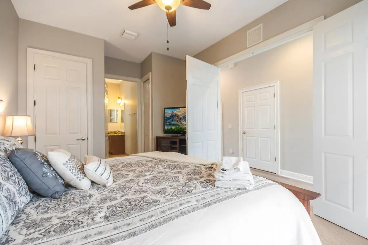 Two King En-suites …inside The Prestigious Reunion Casa de Férias *