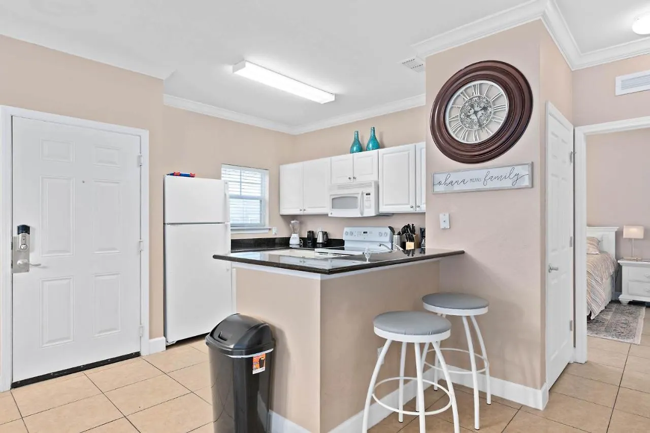Ferienhaus Charming Townhouse With 2 King & Amazing Pool Only 10 Mins To Kissimmee
