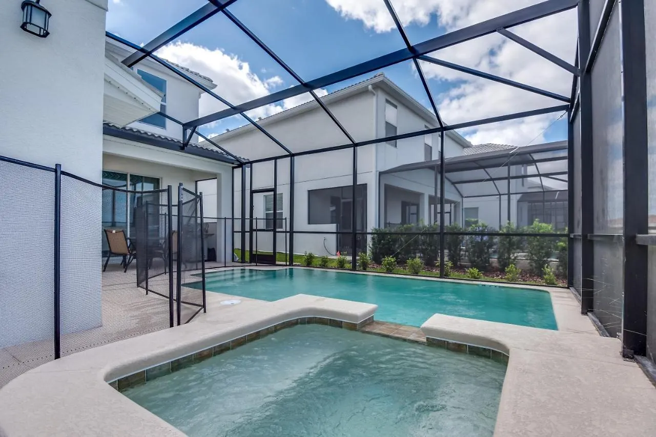 Holiday home Beautiful Wprivate Pool & Spa, Near Wdw *