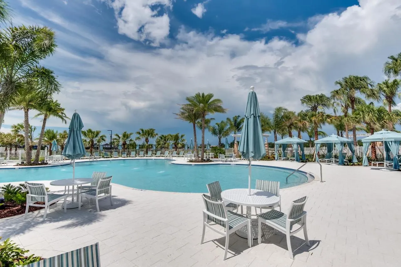 Beautiful Furnished Townhome W Private Pool *