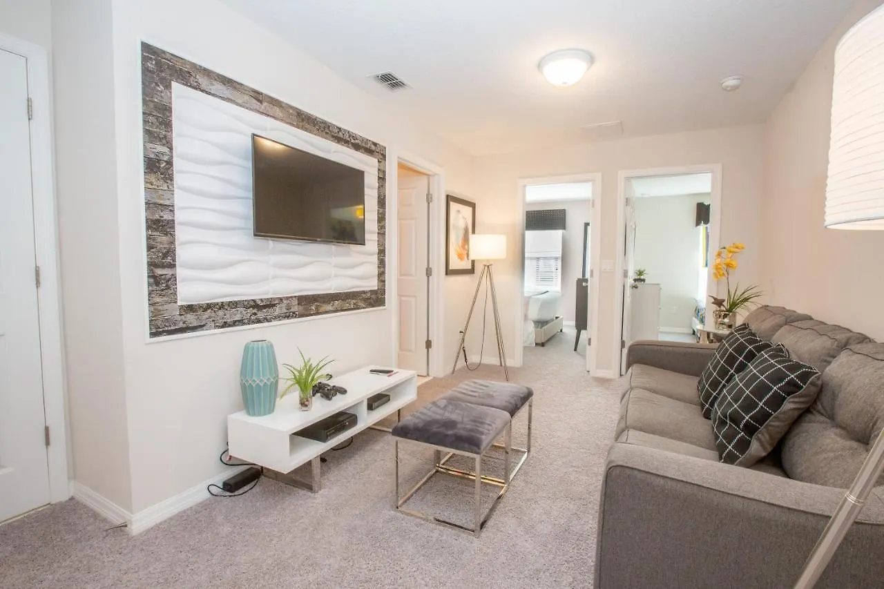 Beautiful Furnished Townhome W Private Pool Сasa de vacaciones Kissimmee