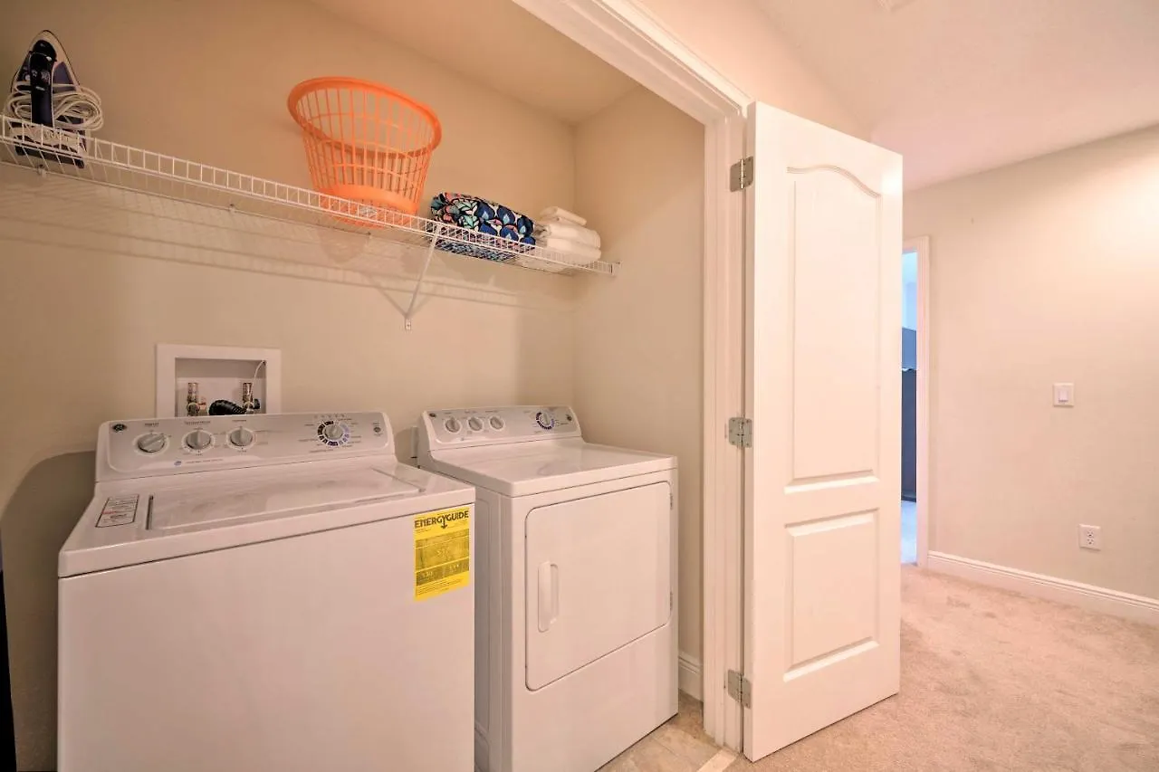 Davenport With Yard, Near Golf And Shopping! * קיסימי