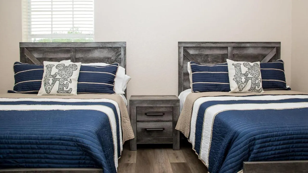 Grand Getaway At Bahama Bay Holiday home