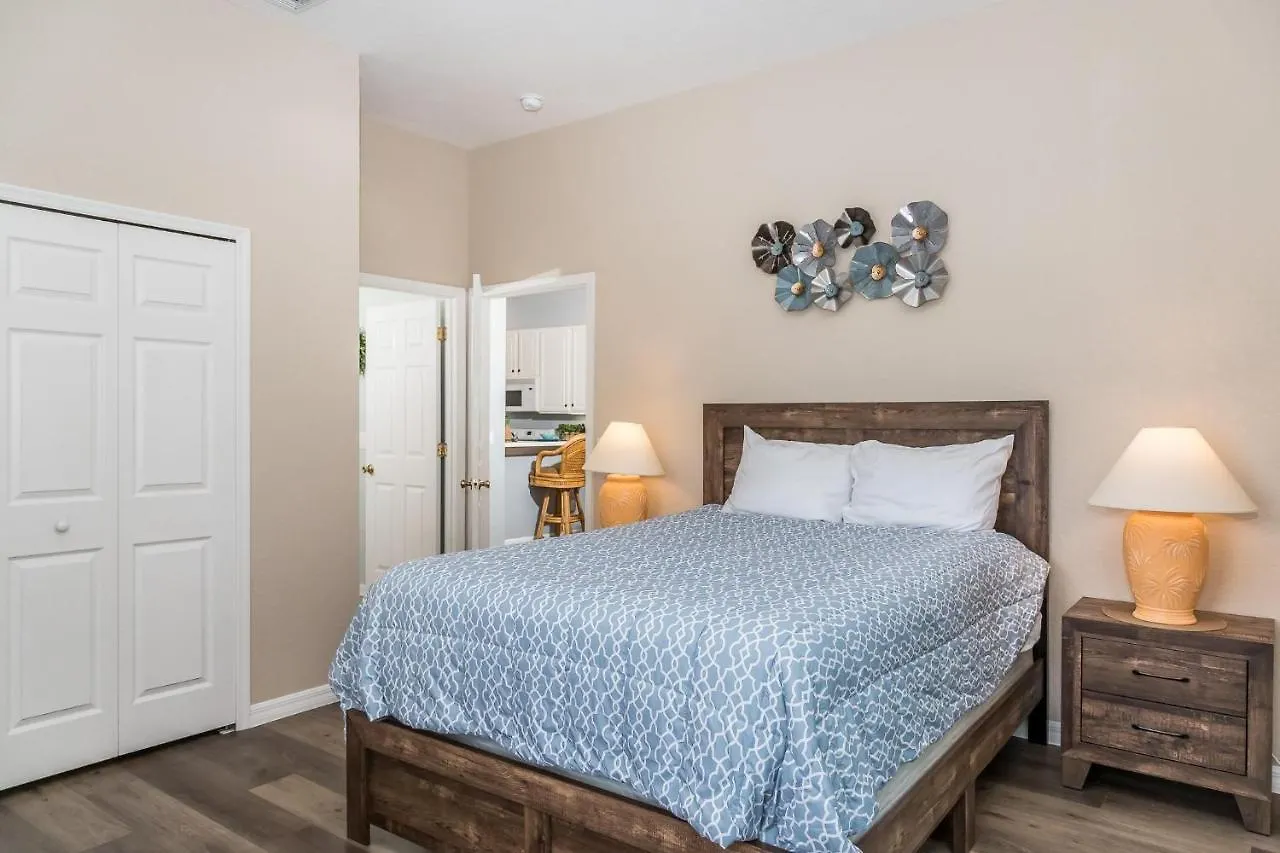 Grand Getaway At Bahama Bay Holiday home