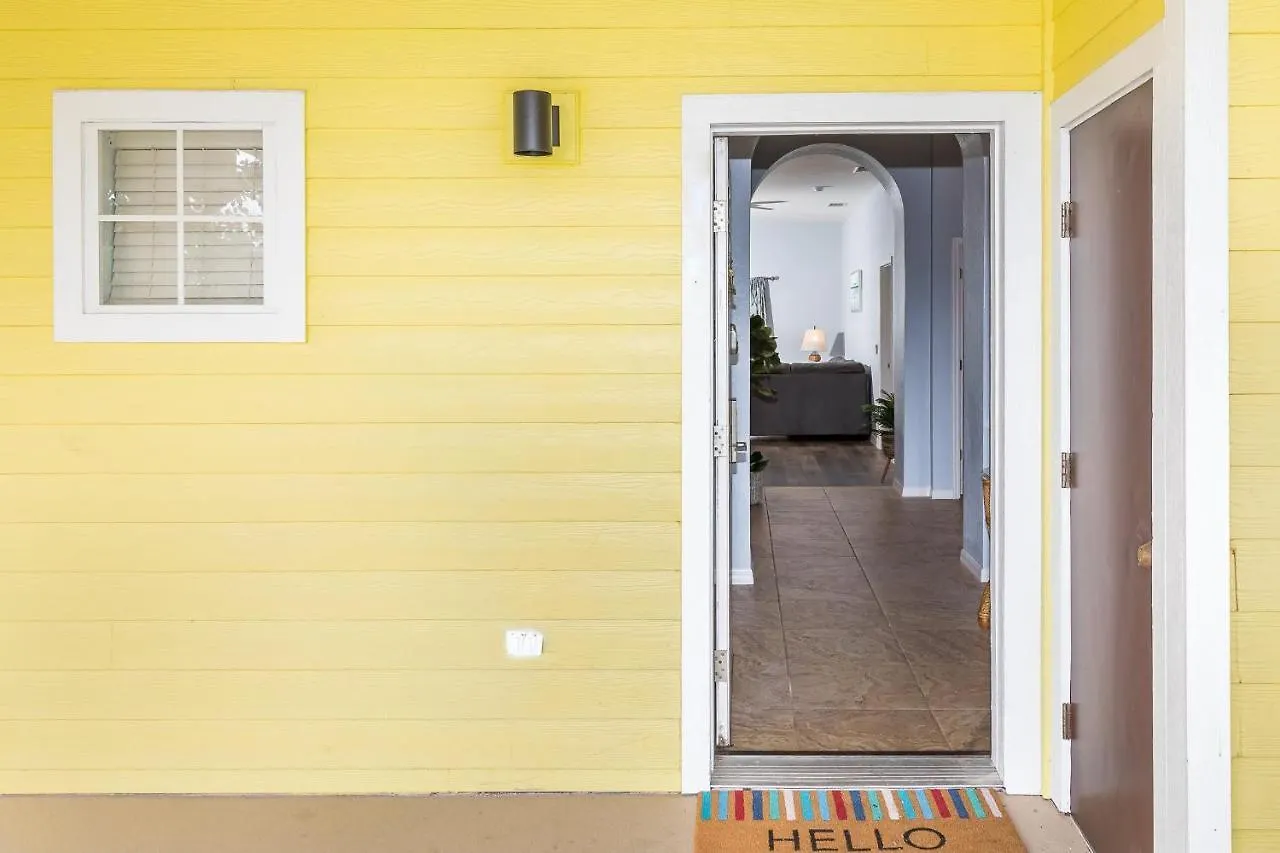 Grand Getaway At Bahama Bay Holiday home