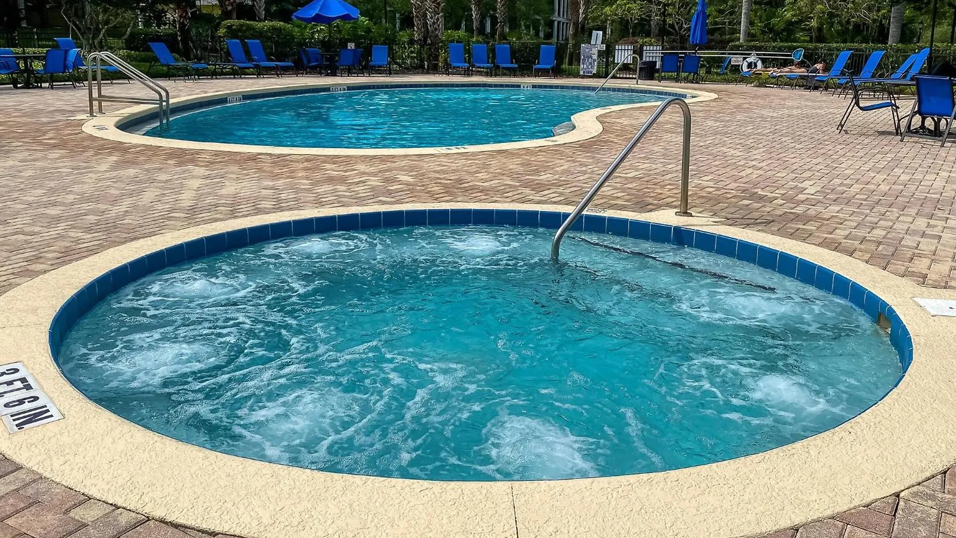 Grand Getaway At Bahama Bay Holiday home