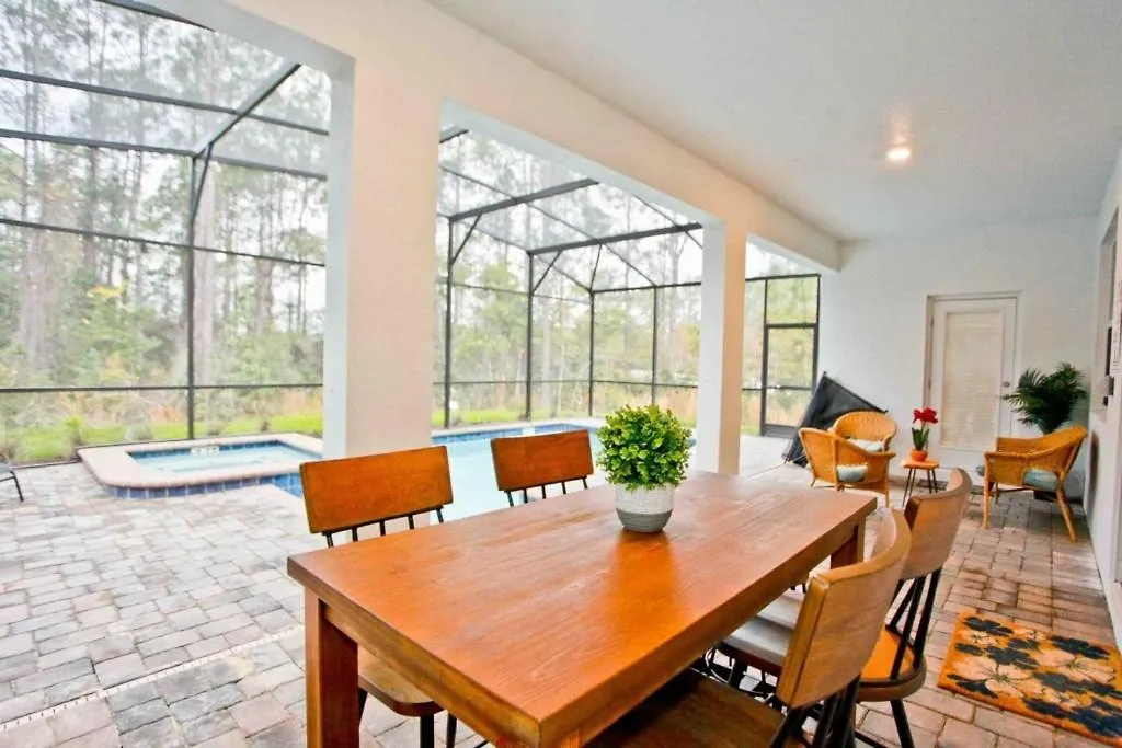 Storey 7 Bedroom With Extra Large Bedrooms! 度假居