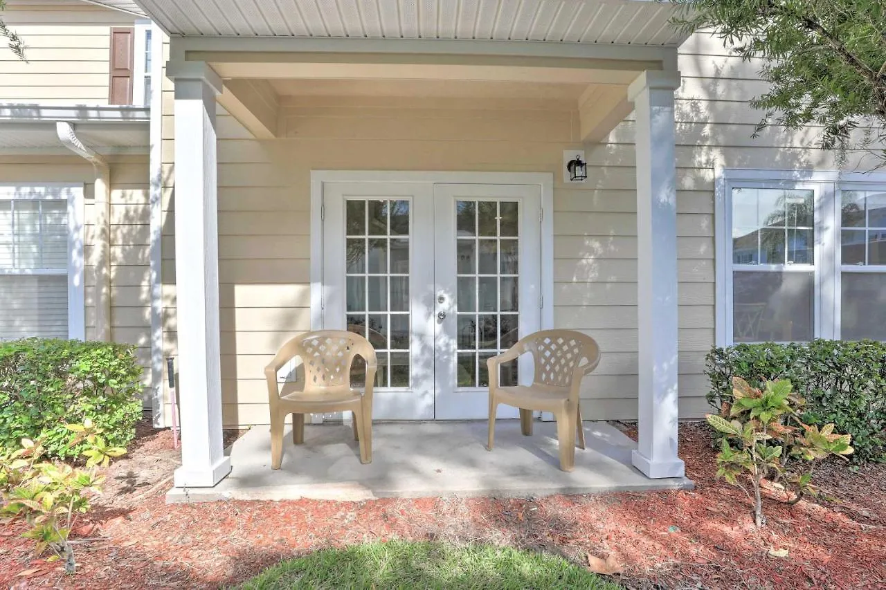 Lucaya Village Townhome With Pool, 6 Mi To Disney! Сasa de vacaciones Kissimmee