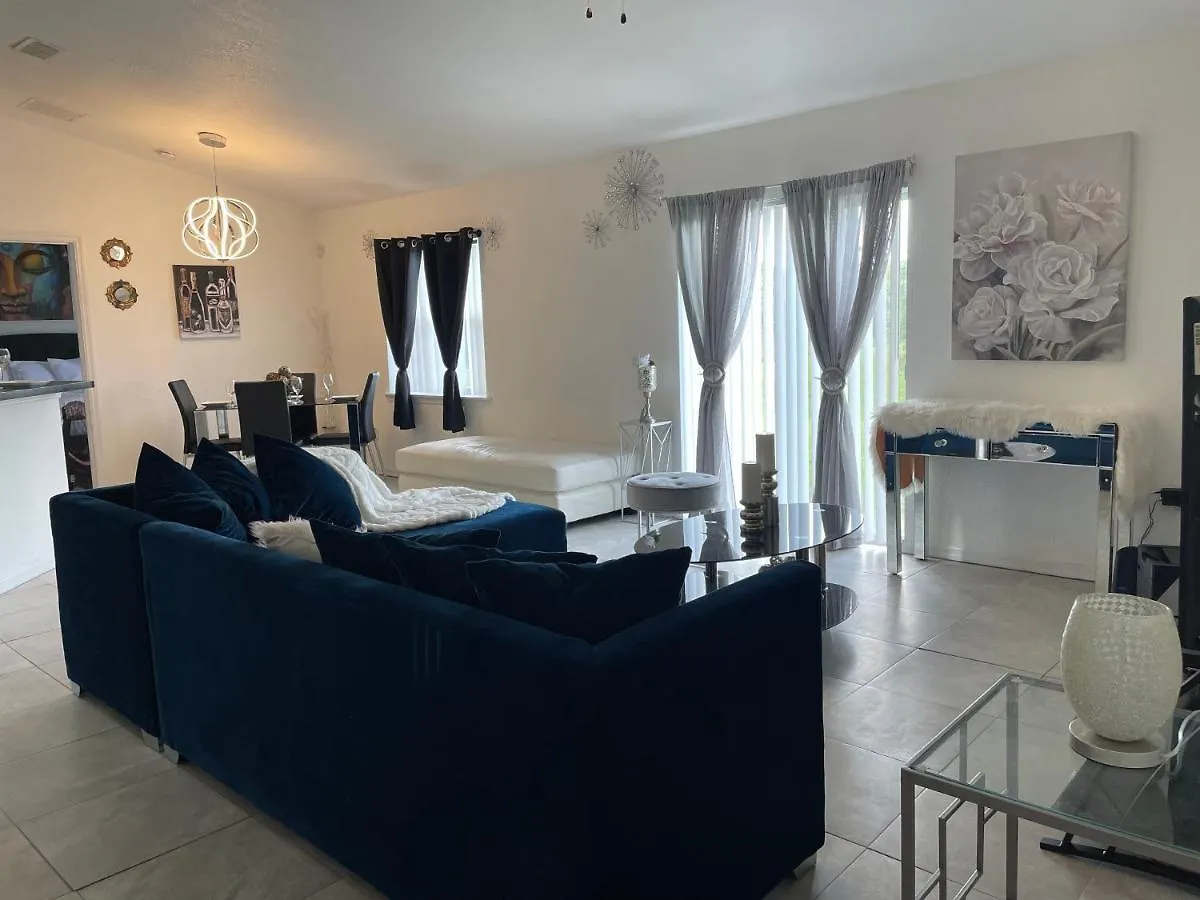 펜션 Cozy Spacious 4bd With Garden Tub Near 키시미