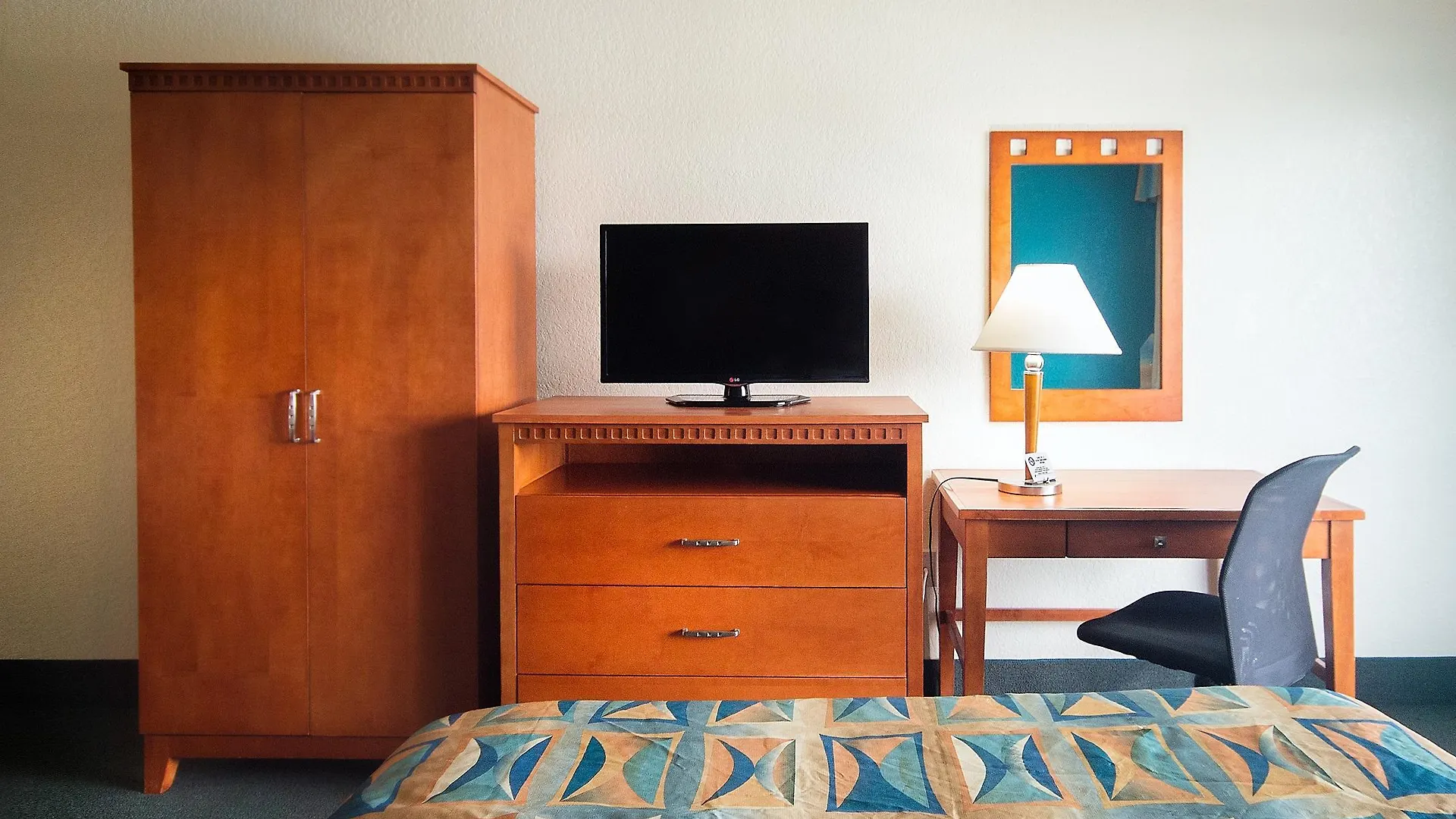 Hotel Ramada By Wyndham Flamingo Water Park 3*