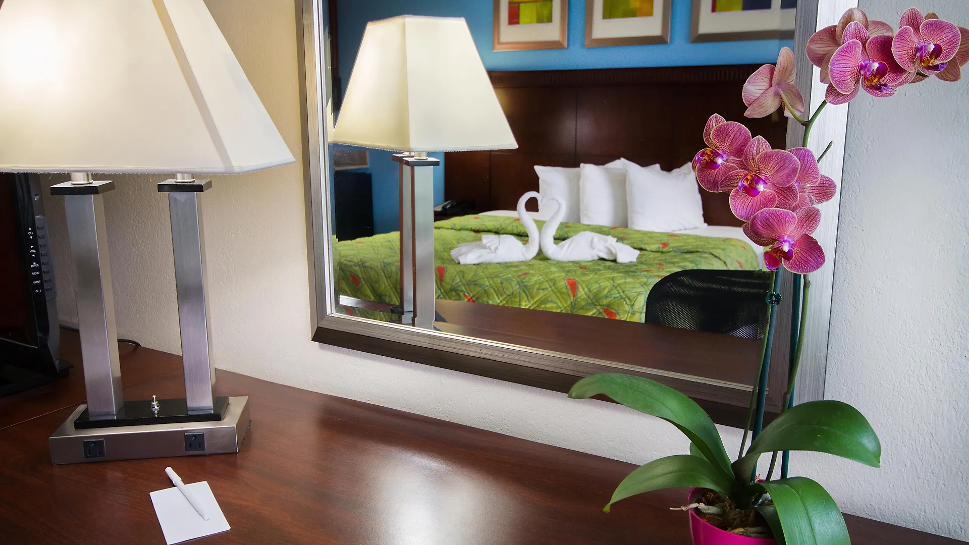 Hotel Ramada By Wyndham Flamingo Water Park