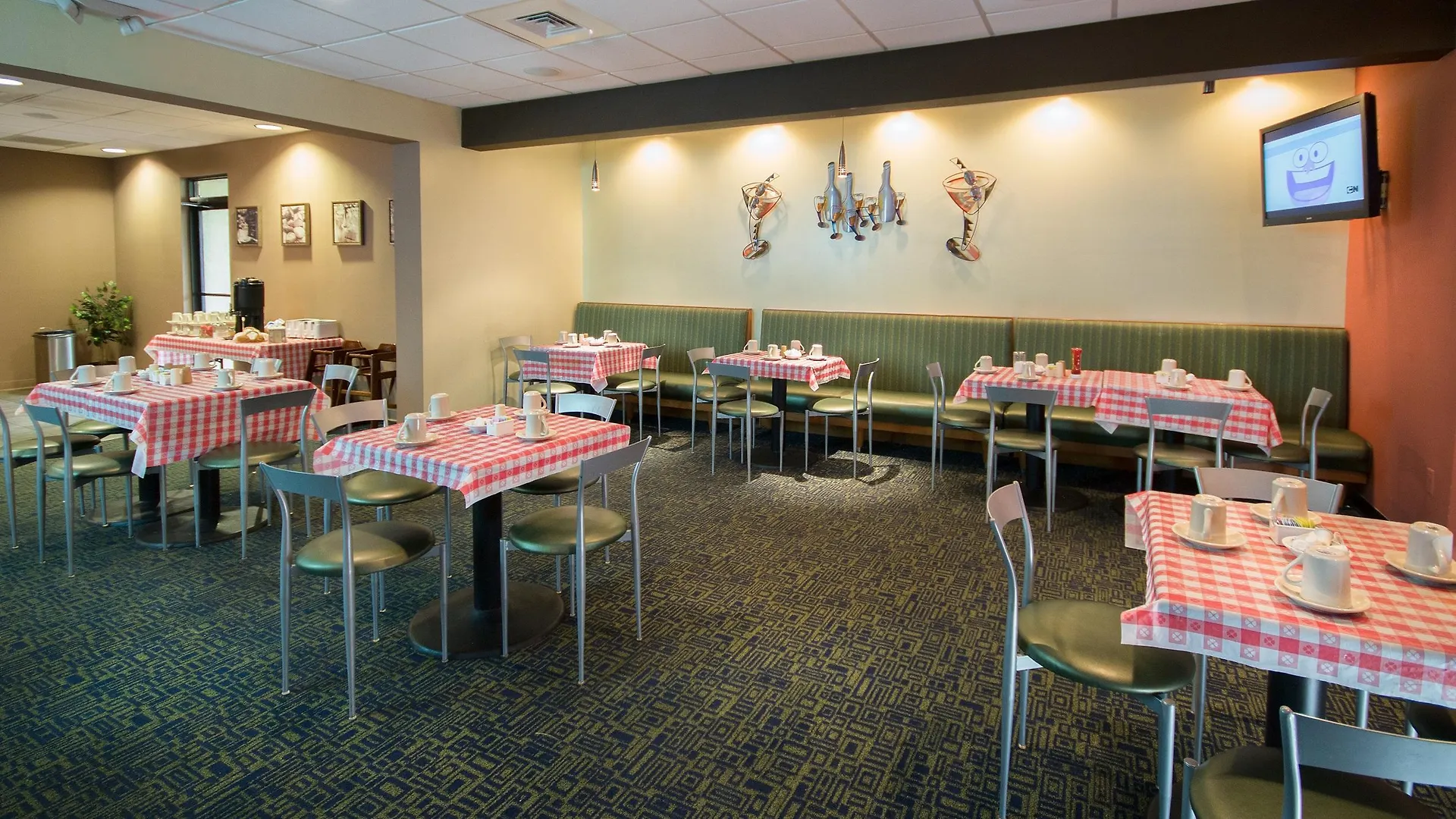 Hotel Ramada By Wyndham Flamingo Water Park