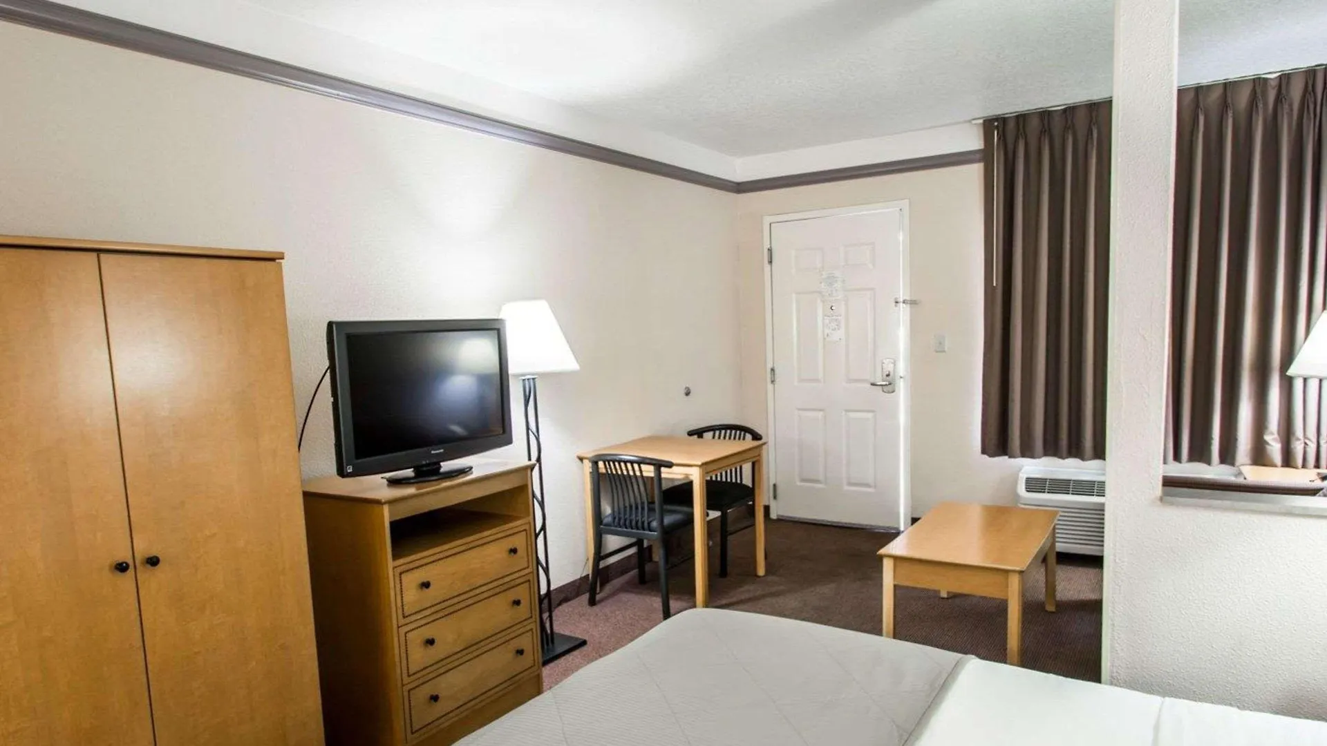 Hotel Maingate Garden 3*