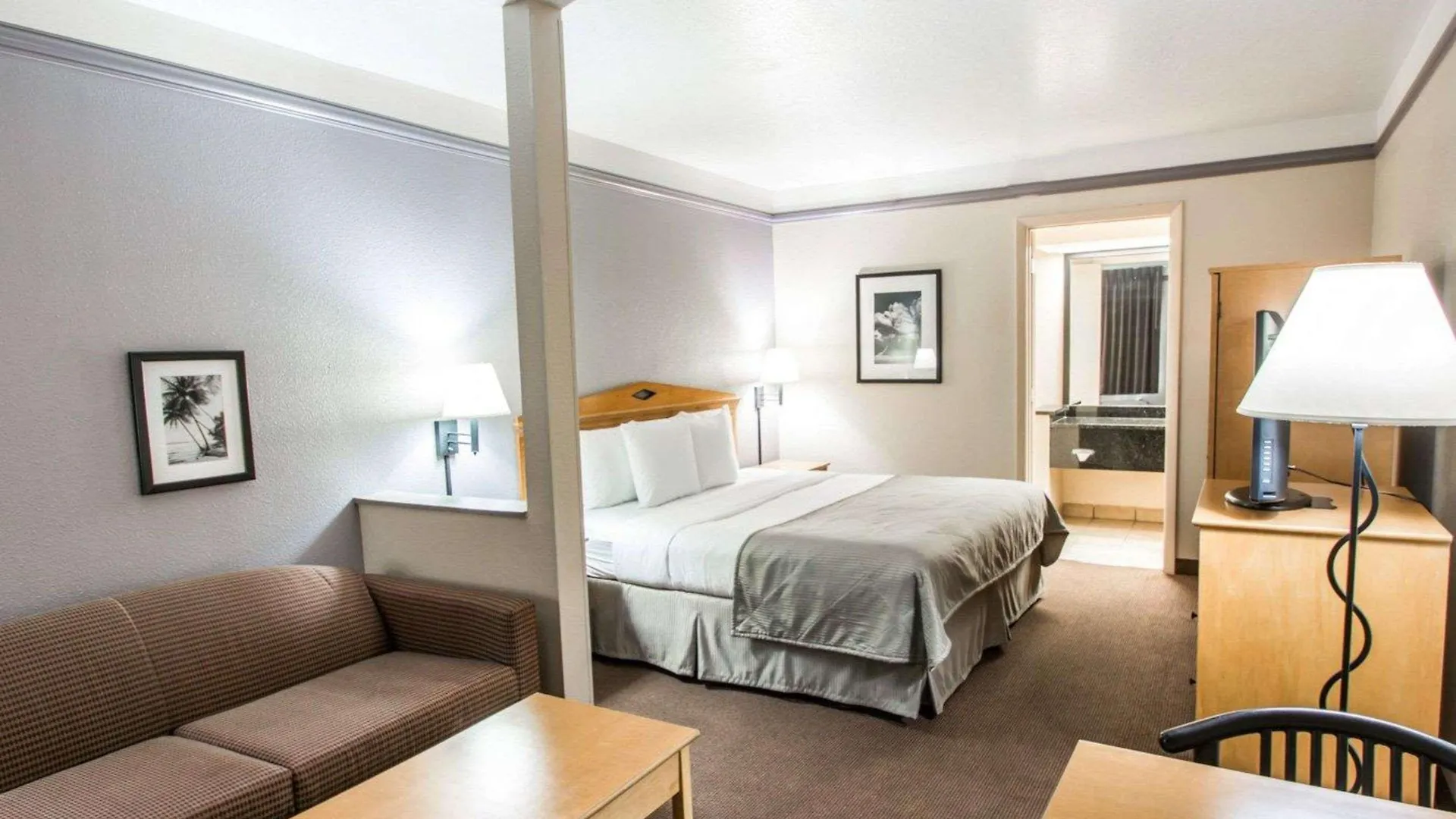 Maingate Garden Hotel 3*